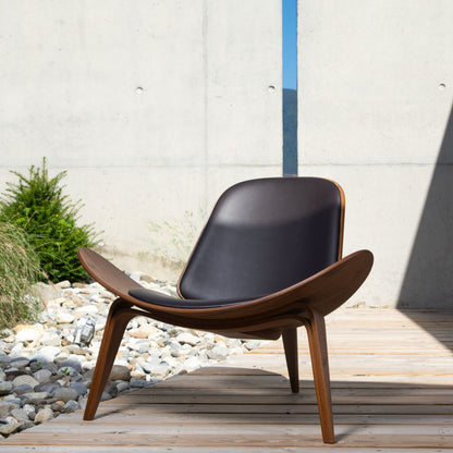 La chaise Shell JL Mollers noir