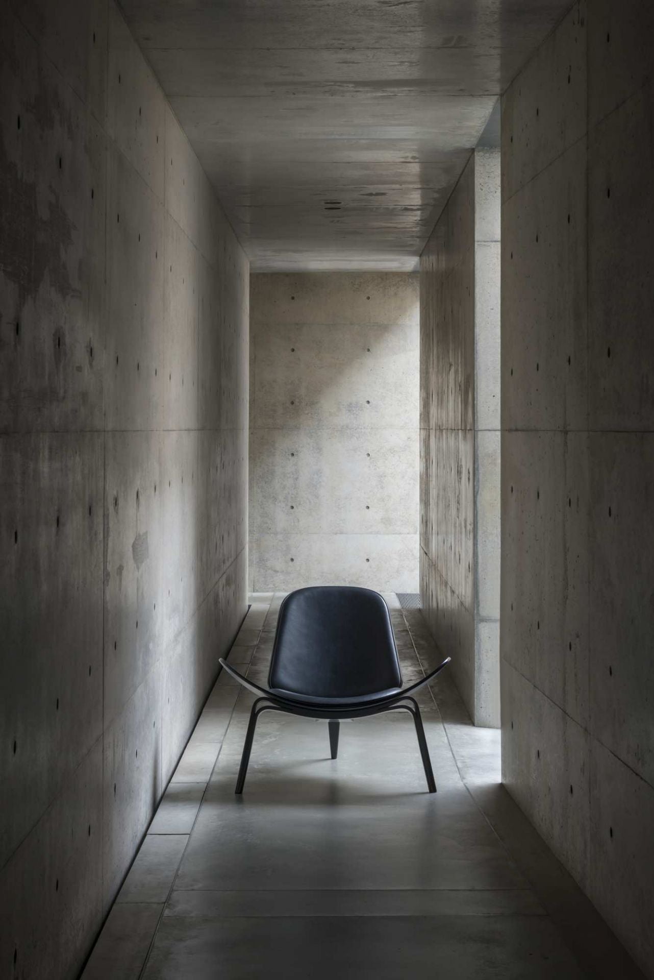 La chaise Shell JL Mollers noir