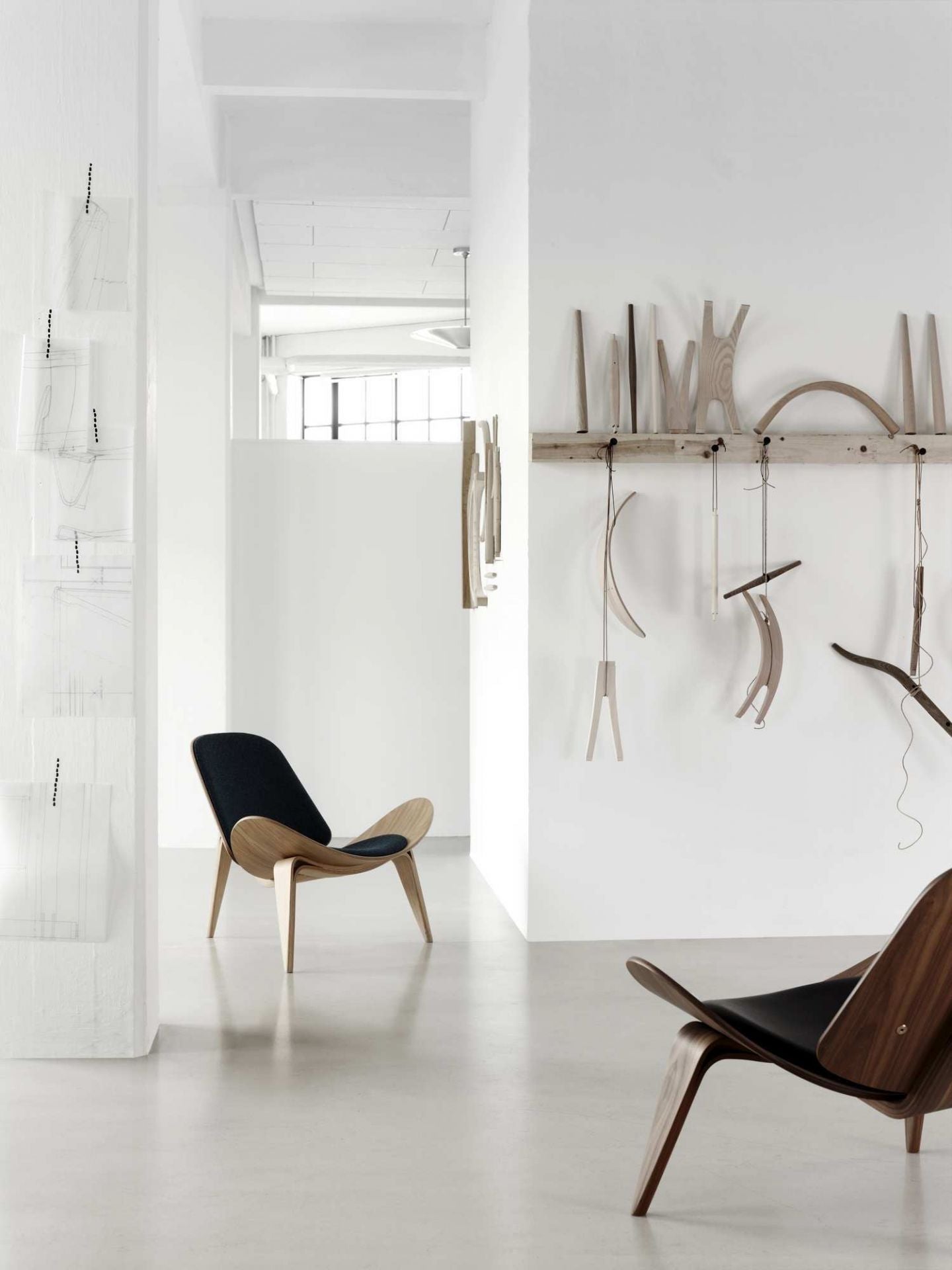 La chaise Shell JL Mollers noir