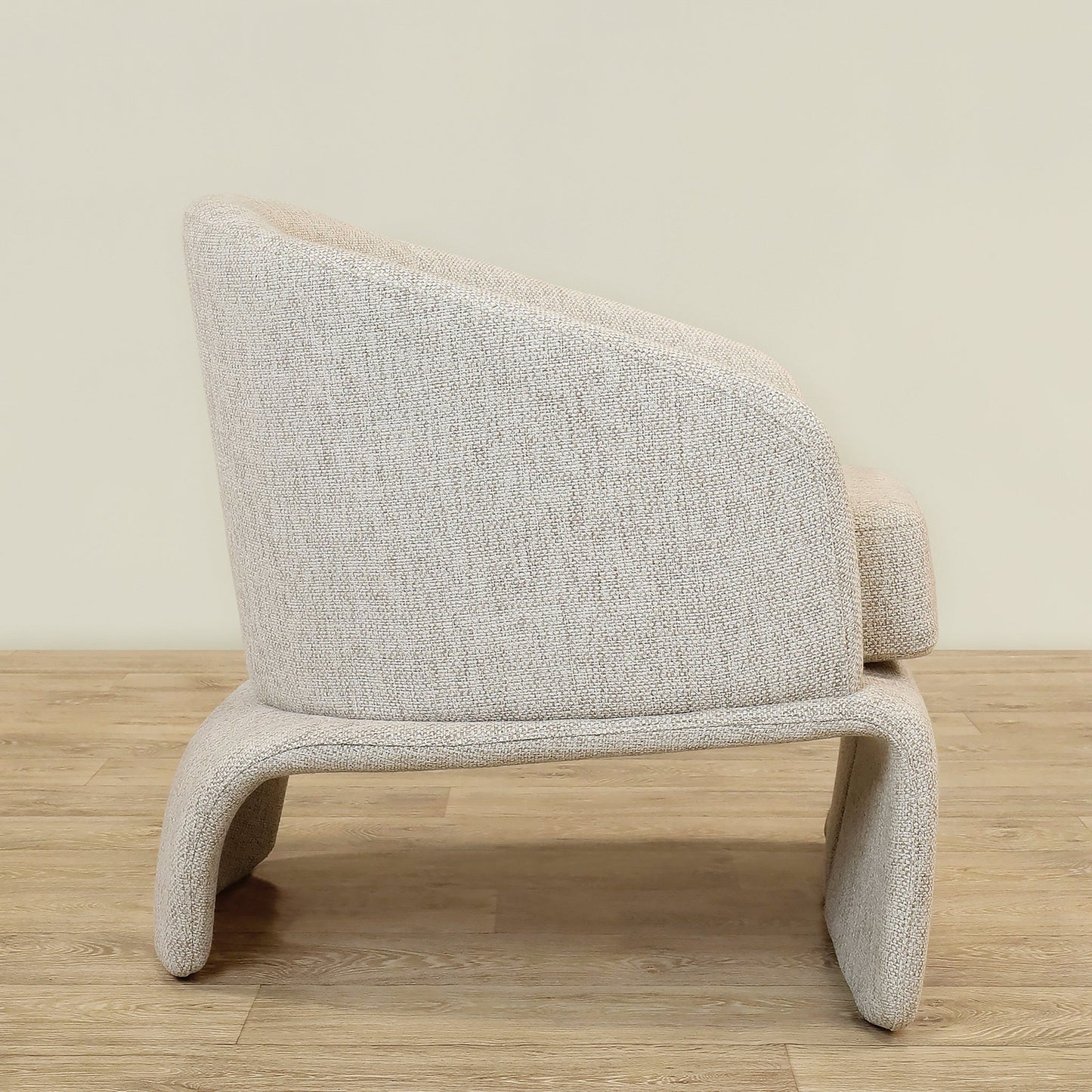 fauteuil Cozy Arch bouclé avec tabouret