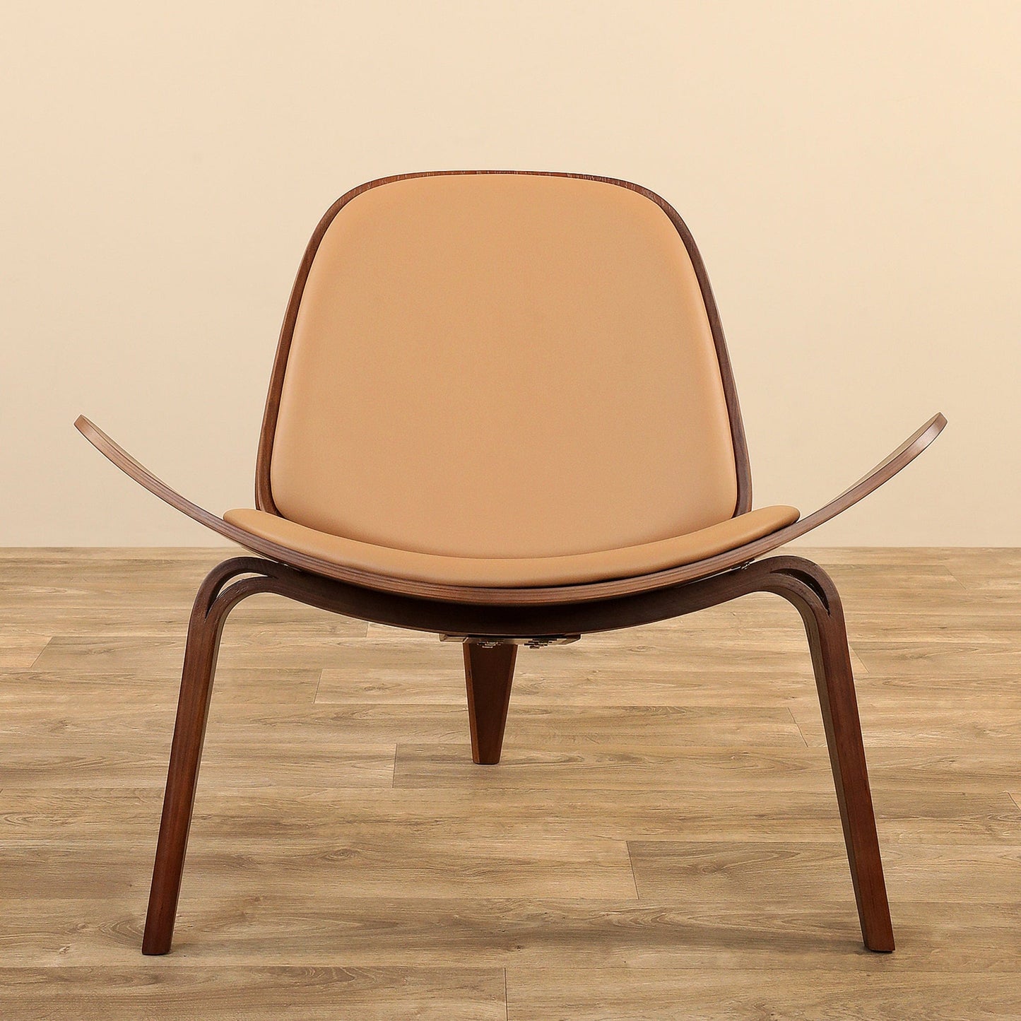 La chaise Shell JL Mollers Camel