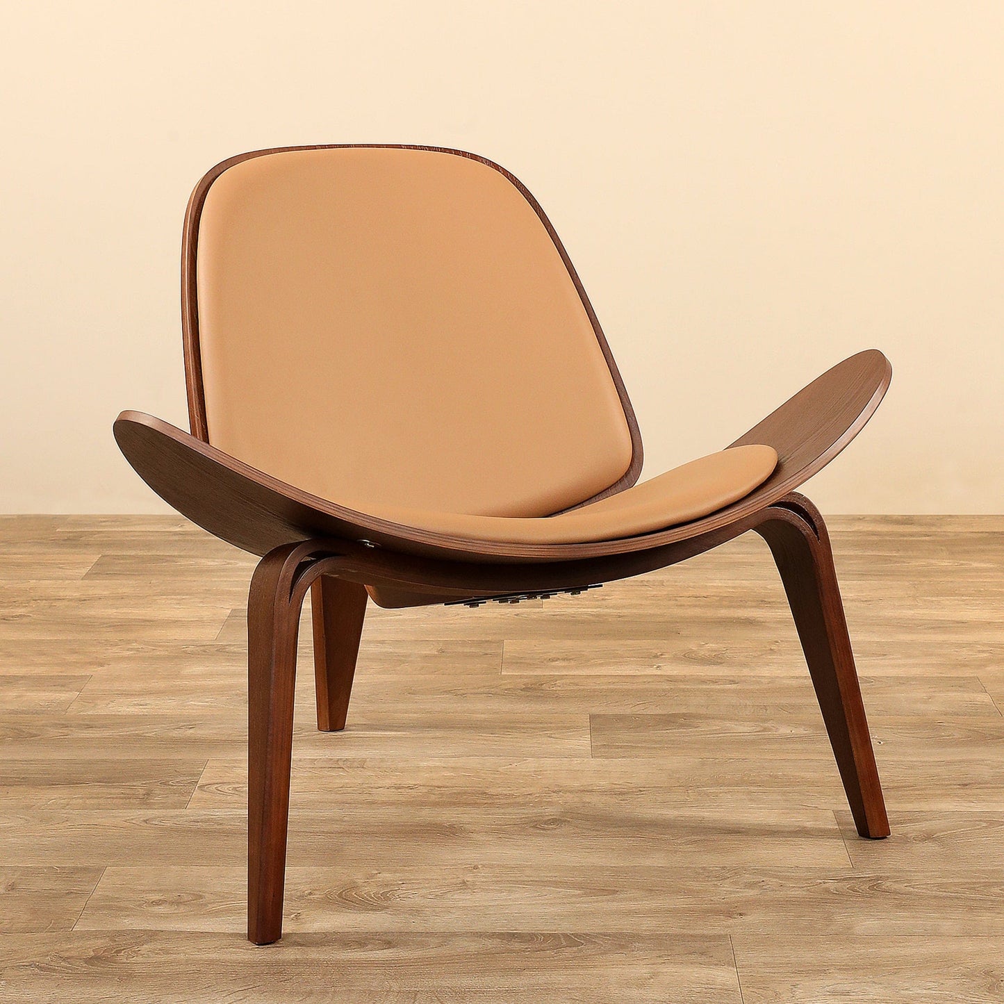 La chaise Shell JL Mollers Camel